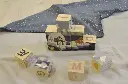 Blocs de construction avec lettres en bois