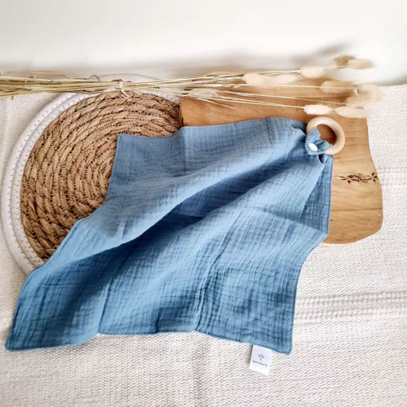 Doudou avec anneau de dentition en hêtre - Bleu gris