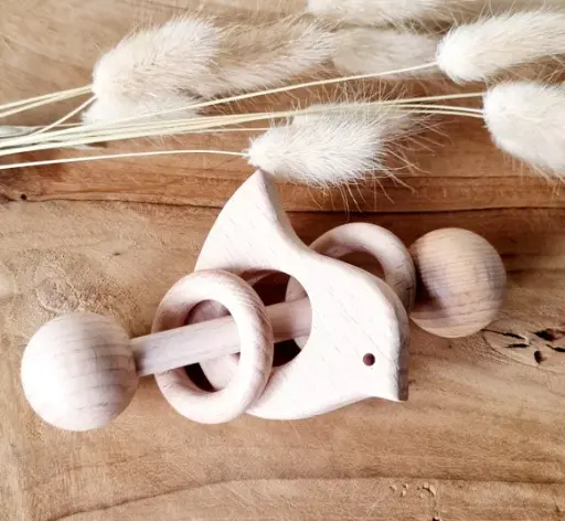 [SPRA0003HO] Hochet en bois avec anneaux - Oiseau